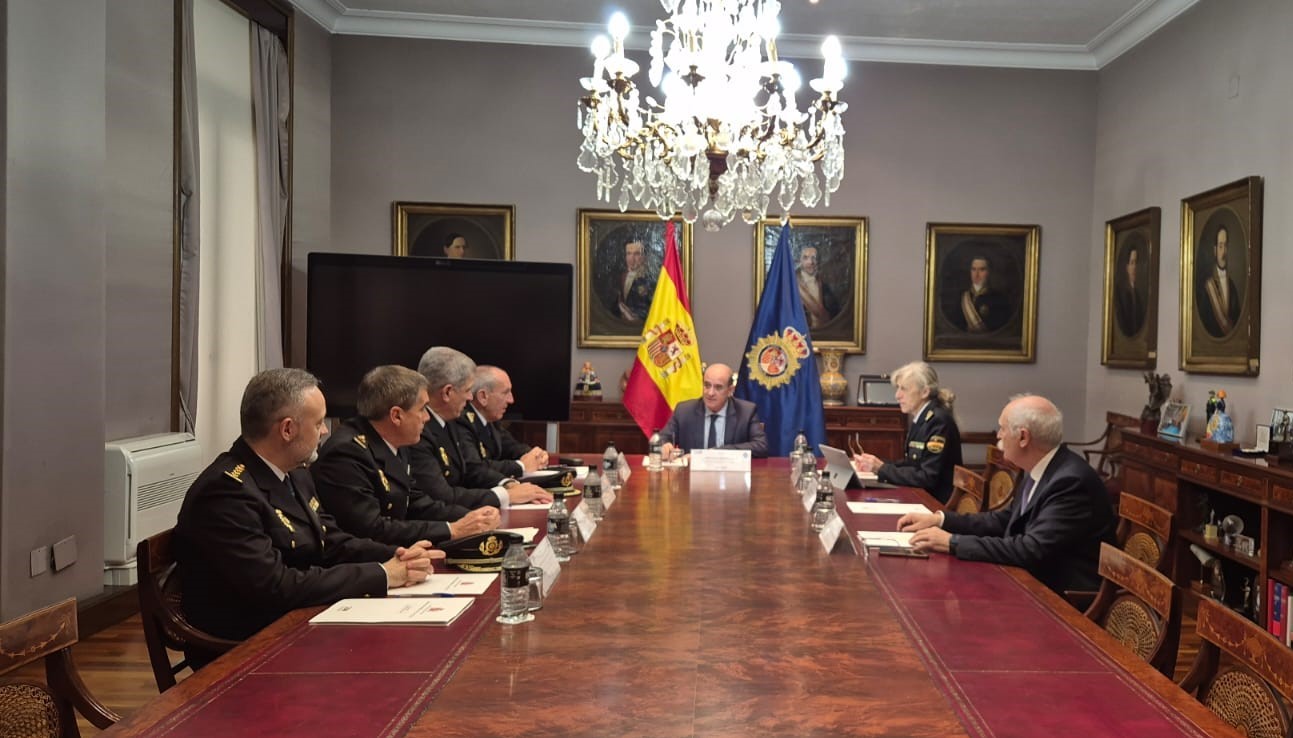 Miembros del Consejo Rector en la octava reunión ordinaria, Miembros del Consejo Rector en la octava reunión ordinaria,